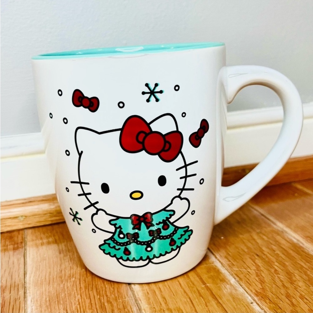 New Hello Kitty Christmas candy cane 25oz mug